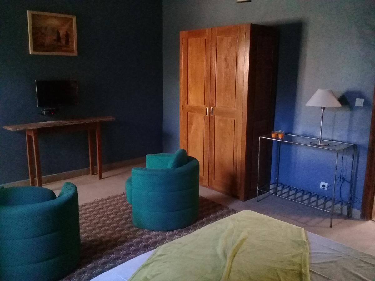 Bed and Breakfast Les 5 Lanternes By Clara Дакар Экстерьер фото